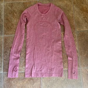 Lululemon Swiftly Tech Long Sleeve EUC